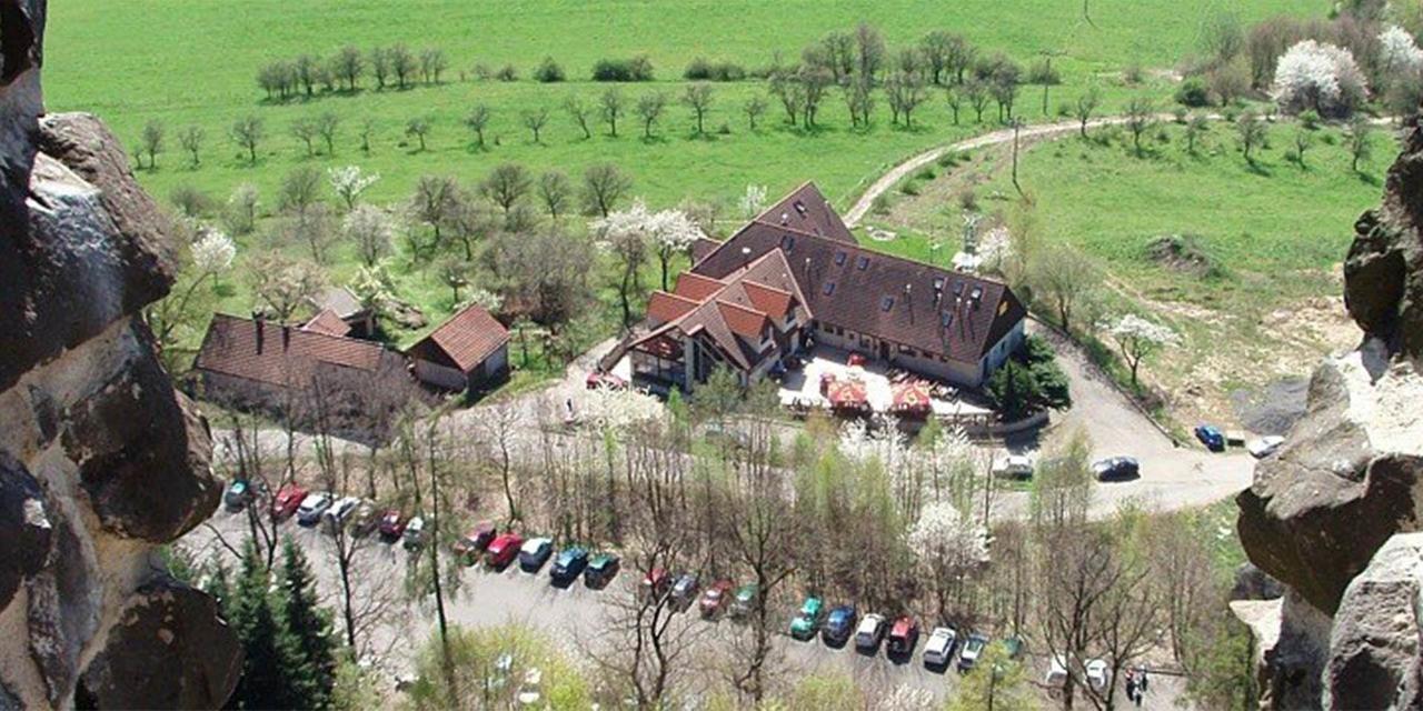 Hotel Trosky Troskovice Exterior foto